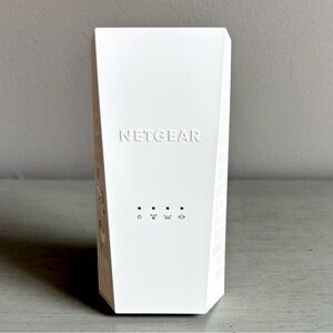 NetGear AC 1900 Mesh Wi-Fi Range Extender Essentials Edition- White